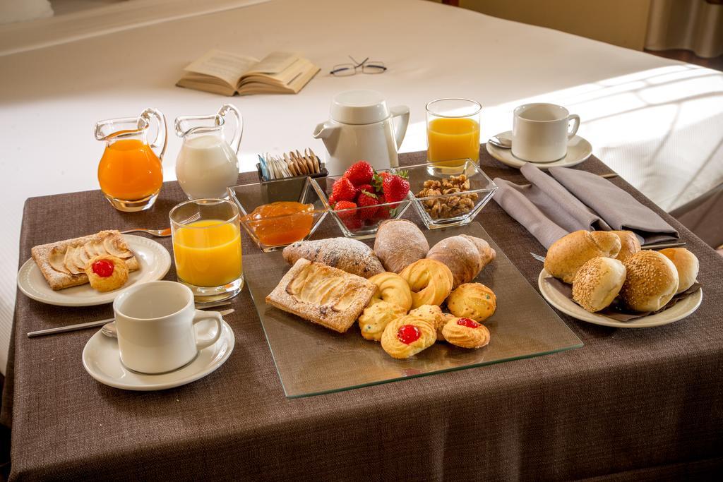 Hotel Capannelle Roma Екстер'єр фото