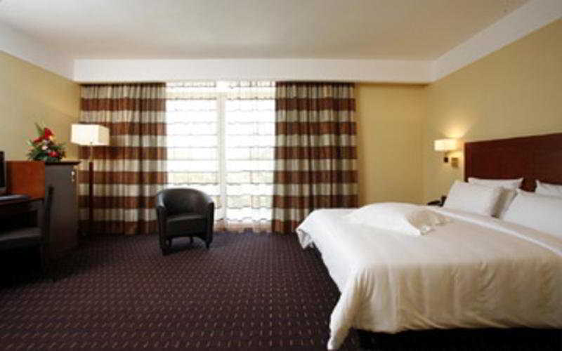 Hotel Capannelle Roma Екстер'єр фото